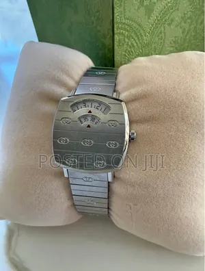 Gucci Grip Jump Hour Watch