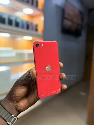 Apple iPhone SE (2020) 128 GB Red
