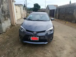 Toyota Corolla L 4dr Sedan (1.8L 4cyl 4A) 2014 Gray