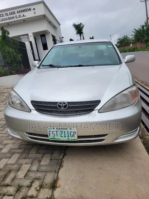 Toyota Camry 2004 Silver