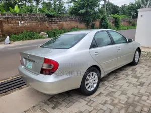 Toyota Camry 2004 Silver