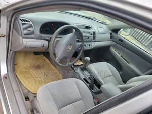 Toyota Camry 2004 Silver
