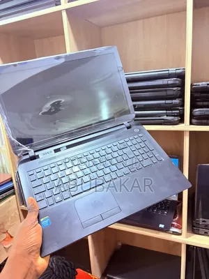 Laptop Toshiba Satellite C850 4GB Intel HDD 250GB