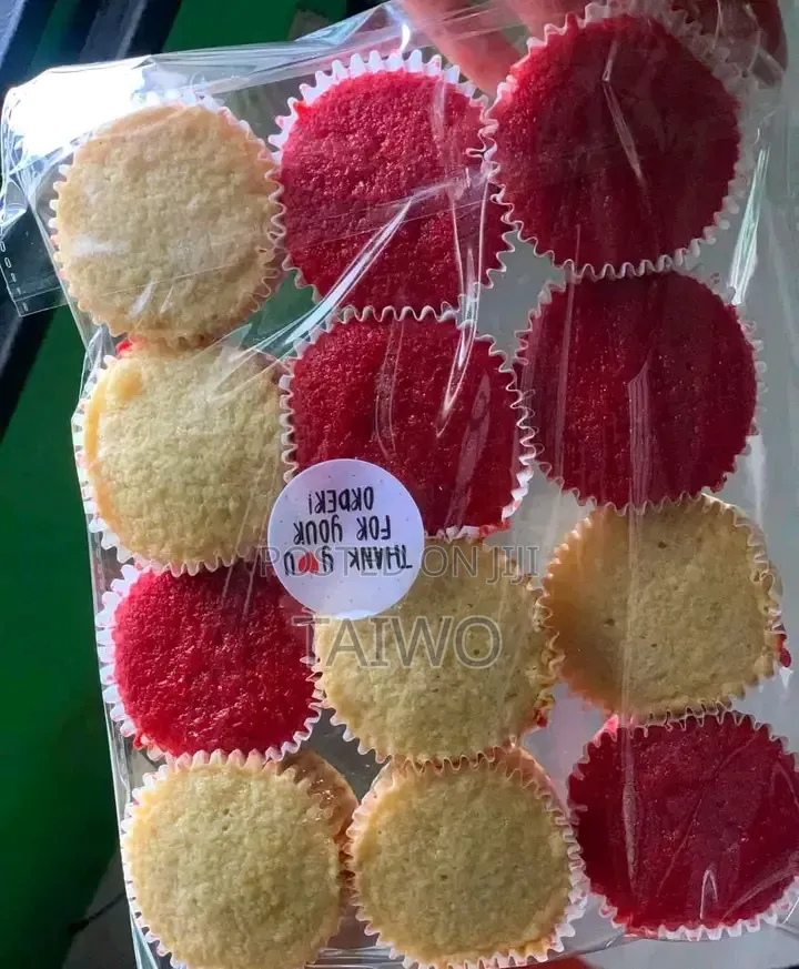 Cupcakes/ Buttercream Cupcakes