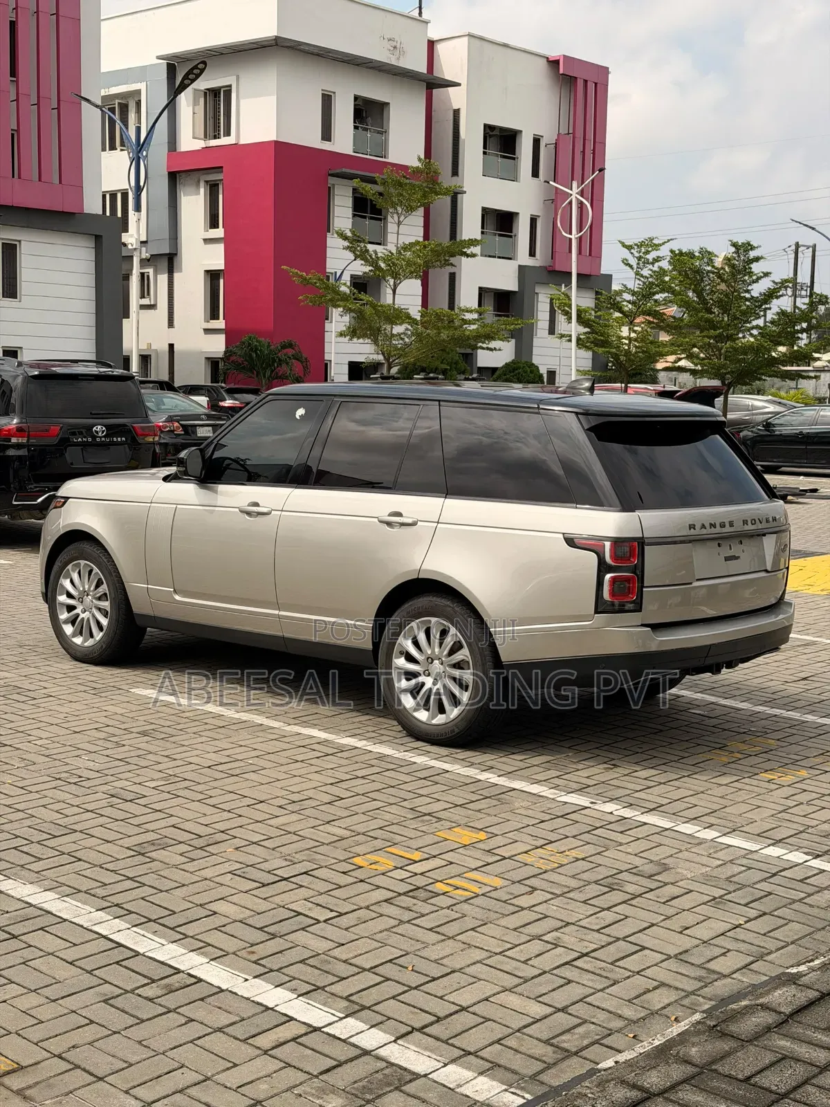 Land Rover Range Rover 2020 Gold