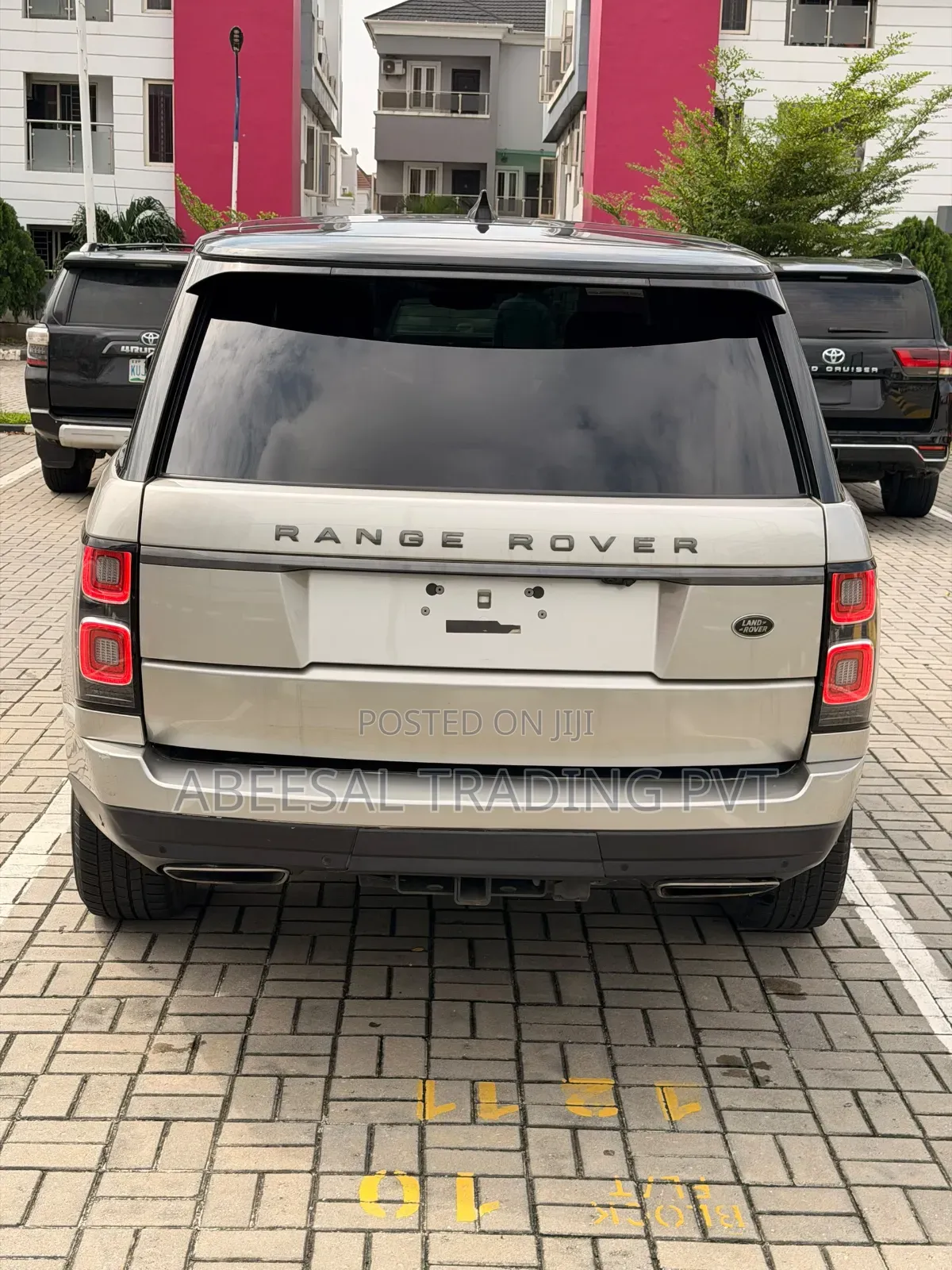 Land Rover Range Rover 2020 Gold