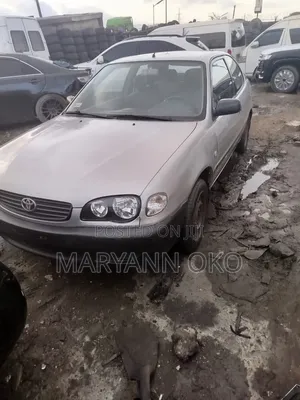 Toyota Corolla 1999 Silver