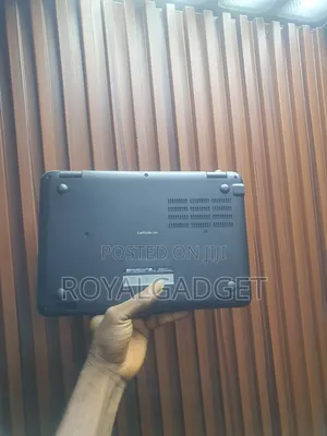 Laptop Dell Latitude 3190 4GB Intel Pentium SSD 72GB