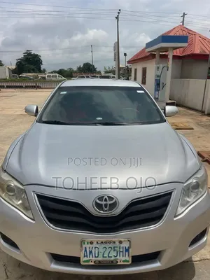 Toyota Camry 2009 Silver