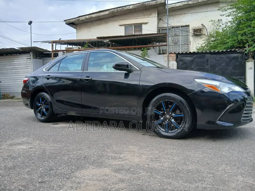Toyota Camry 2016 Black