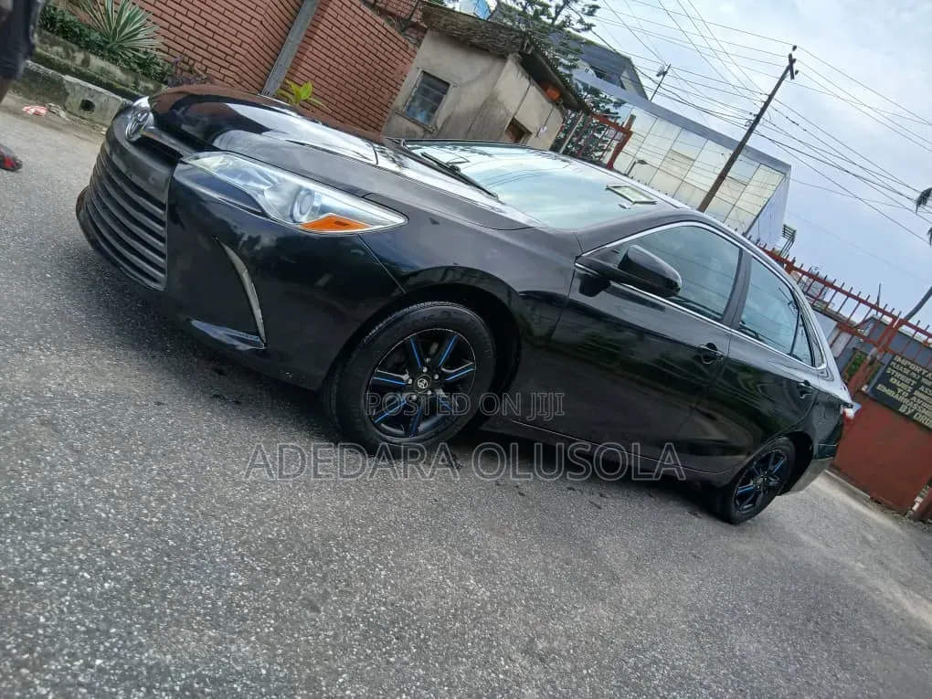 Toyota Camry 2016 Black