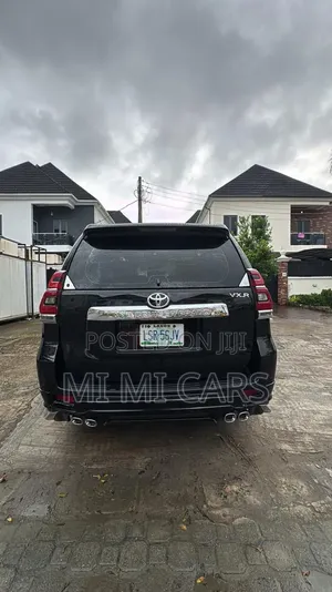 Toyota Land Cruiser Prado 2018 Black