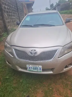 Toyota Camry 2008 Gold