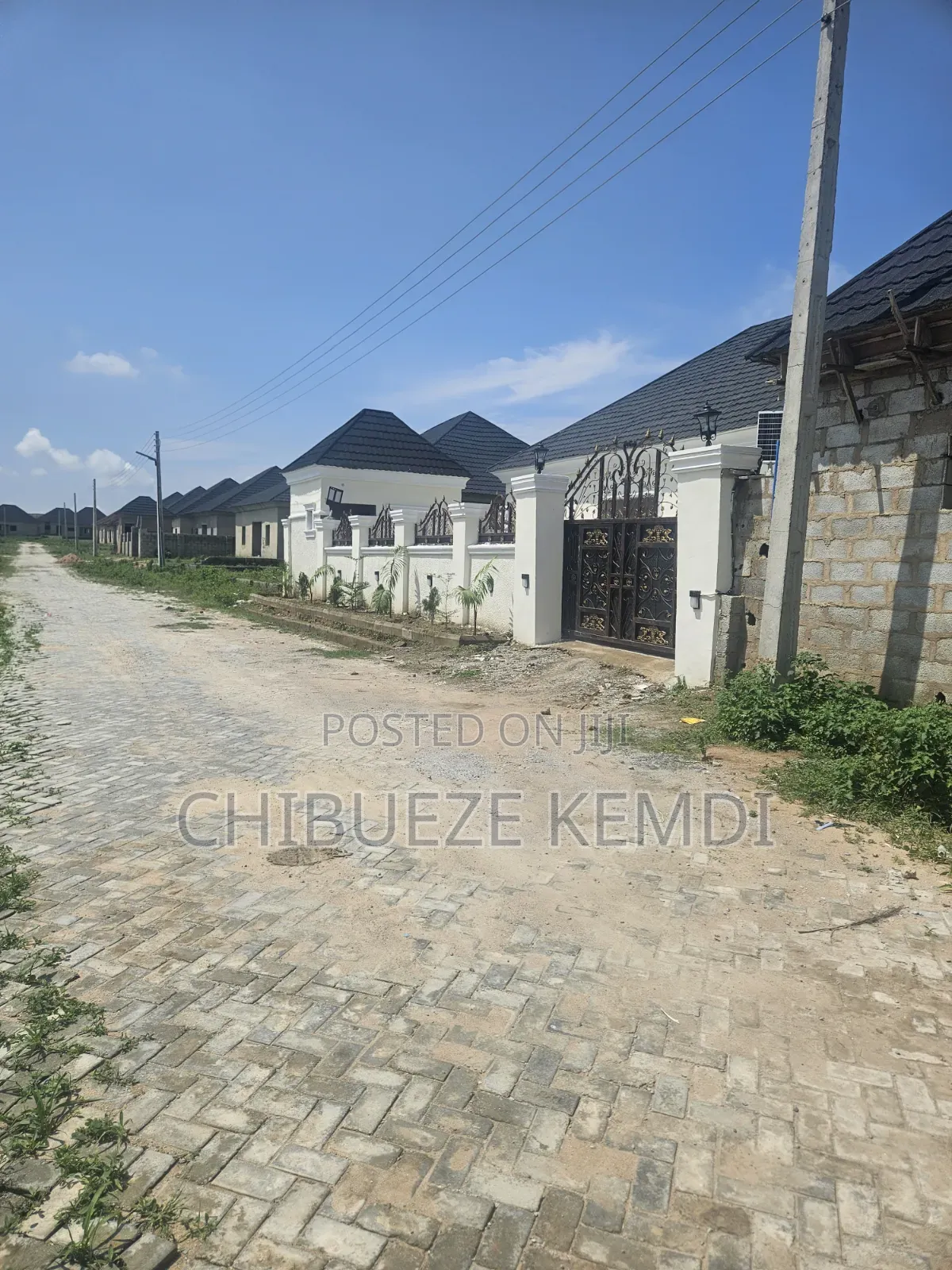 3bdrm Bungalow in Efab Dinamite, Lugbe District for sale