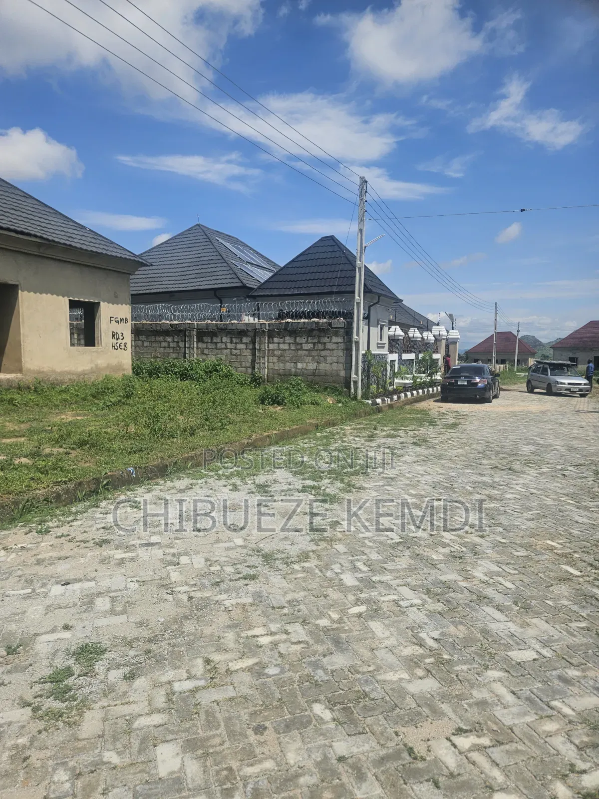 3bdrm Bungalow in Efab Dinamite, Lugbe District for sale