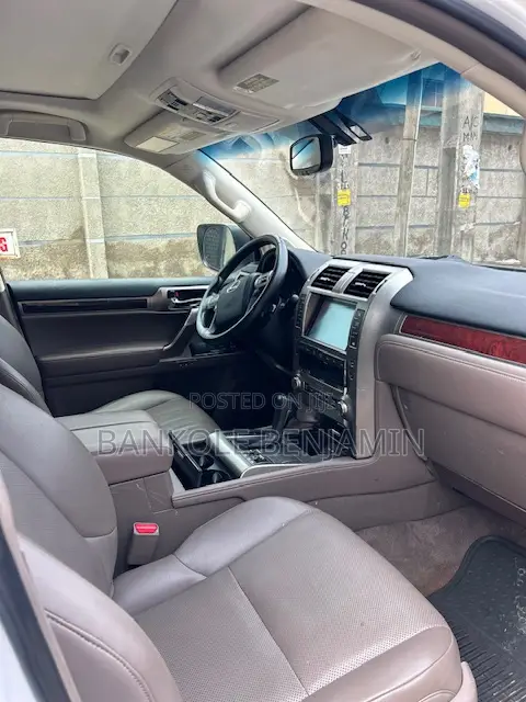 Lexus GX 460 Base 2017 White