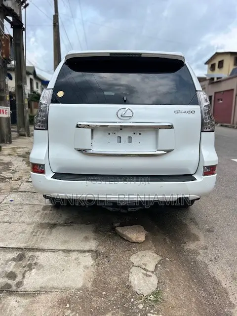 Lexus GX 460 Base 2017 White