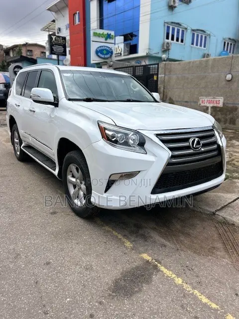Lexus GX 460 Base 2017 White