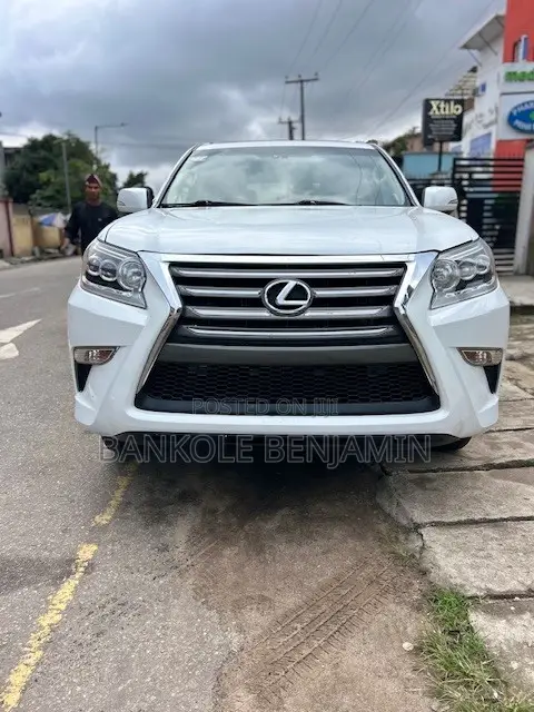 Lexus GX 460 Base 2017 White