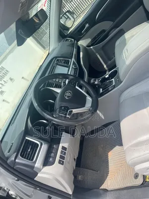 Toyota Highlander 2018 Silver