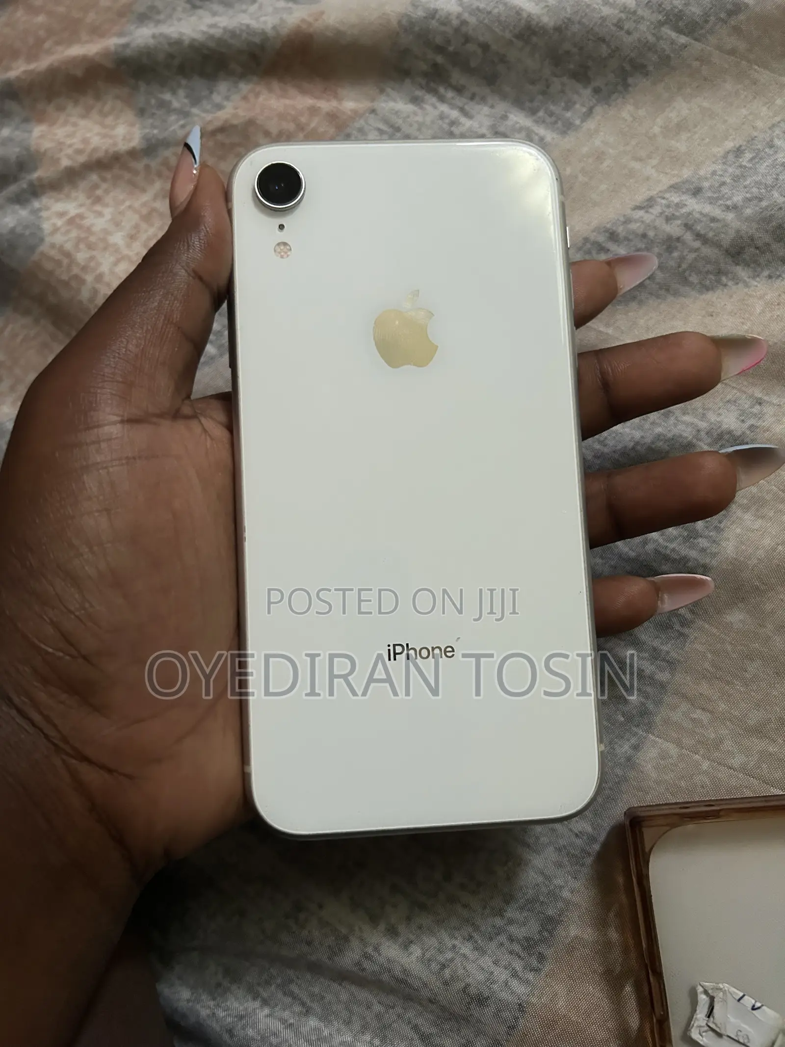 Apple iPhone XR 64 GB White