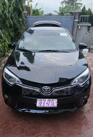 Toyota Corolla 2015 Black