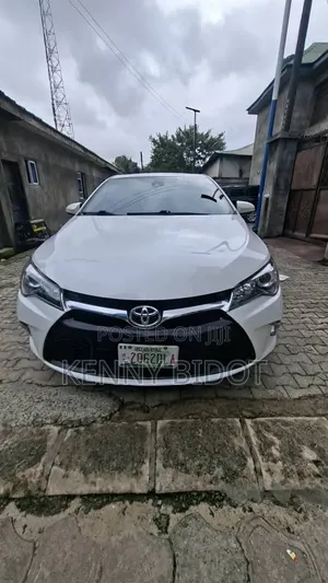 Toyota Camry 2015 White