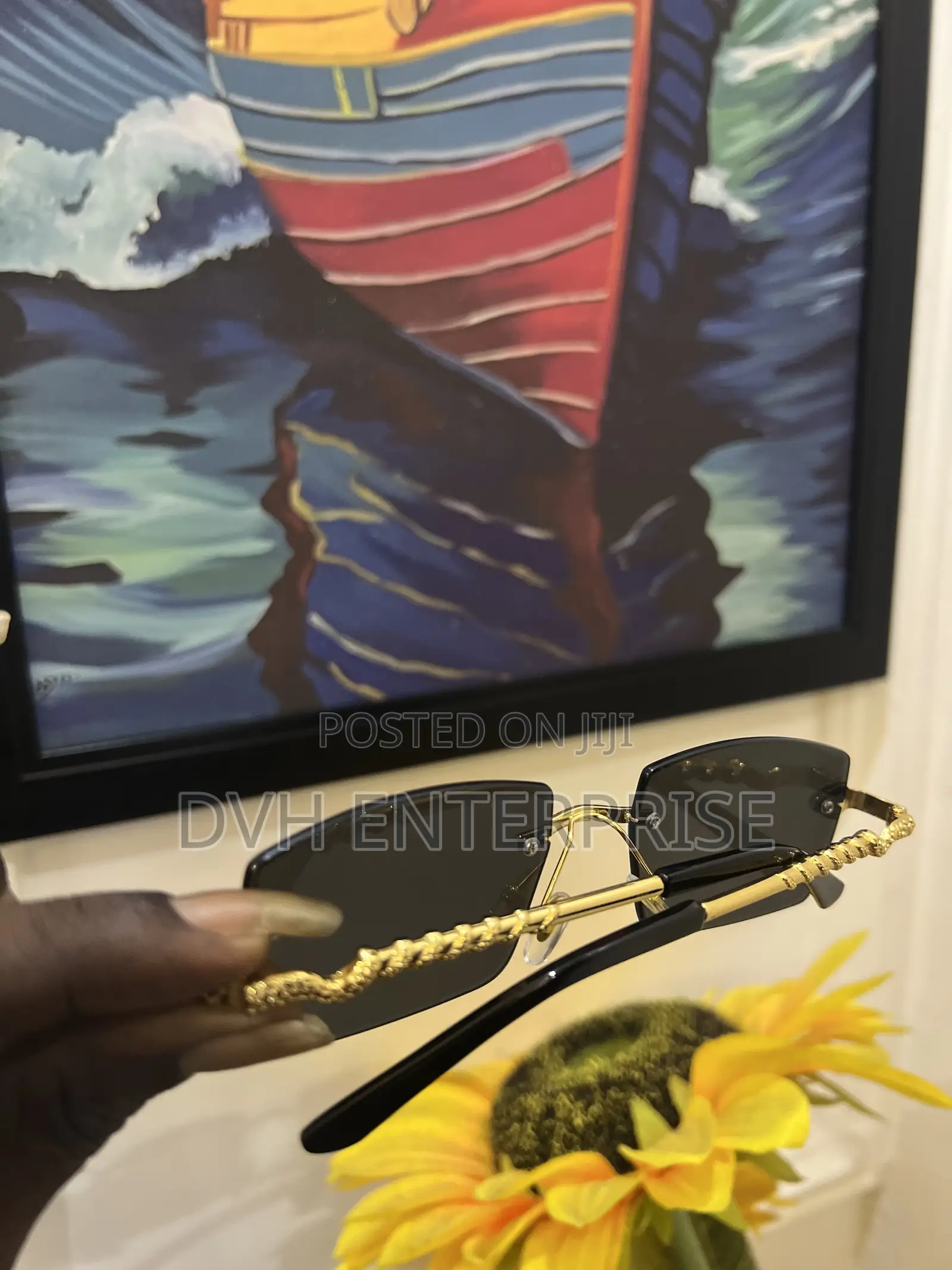Diamond Cut Tint Rimless Sunglass