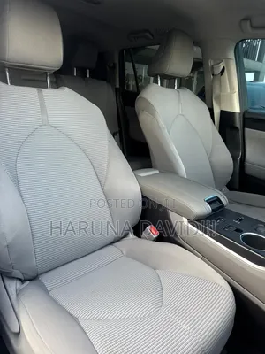 Toyota Highlander 2021 Gray