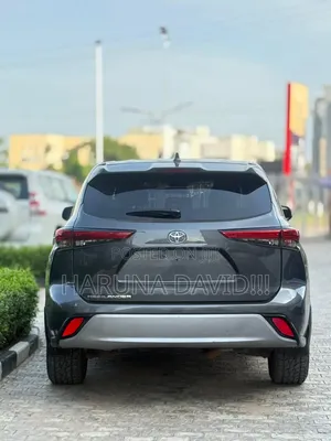 Toyota Highlander 2021 Gray
