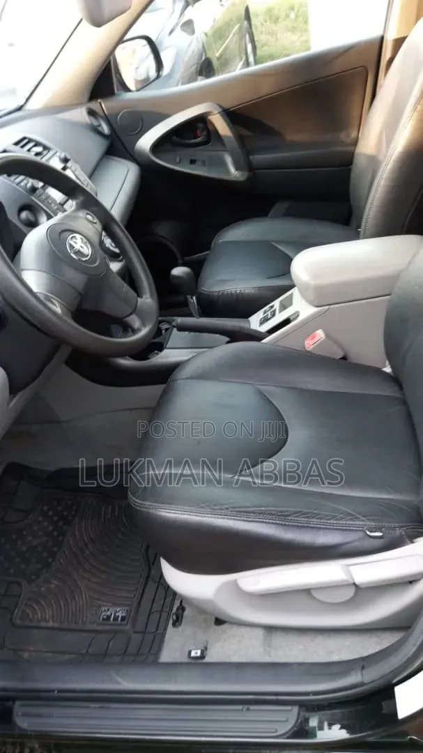 Toyota RAV4 2011 Black