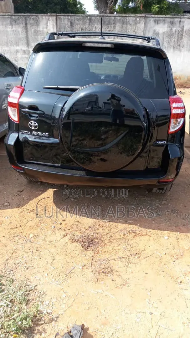 Toyota RAV4 2011 Black