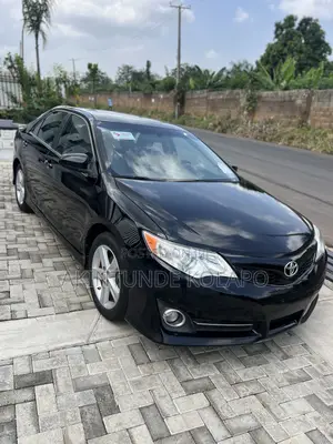 Toyota Camry SE 4dr Sedan (2.5L 4cyl 6A) 2013 Black