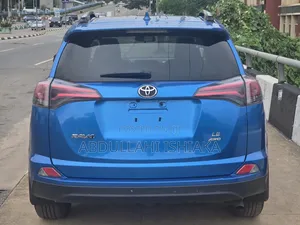 Toyota RAV4 2017 Blue