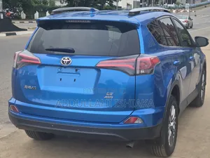 Toyota RAV4 2017 Blue