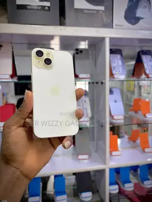 Apple iPhone 15 128 GB Yellow