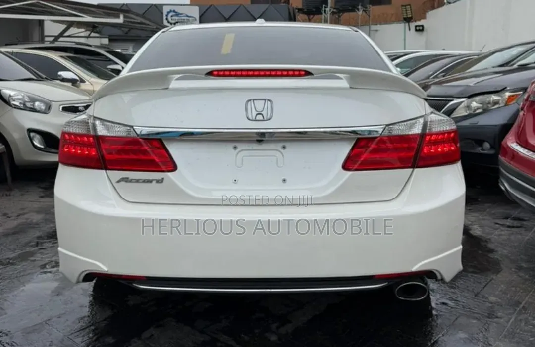 Honda Accord 2013 White