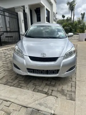 Toyota Matrix Hatchback FWD (1.8L 4cyl 5M) 2009 Silver