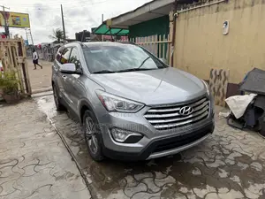 Hyundai Santa Fe Limited 4dr SUV AWD (3.3L 6cyl 6A) 2014 Silver