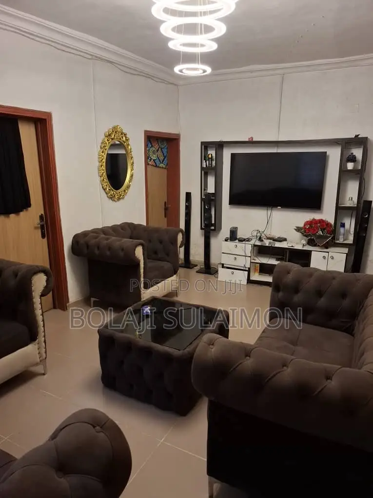 7 Seater Chairs