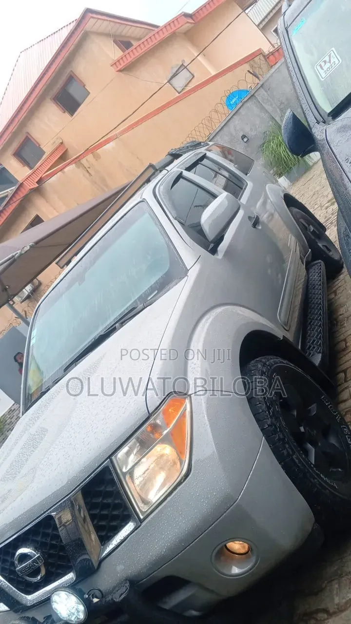 Nissan Pathfinder 2007 Silver