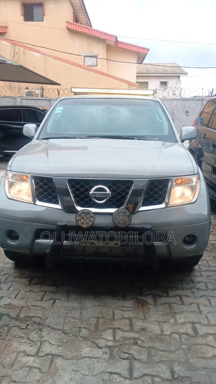 Nissan Pathfinder 2007 Silver