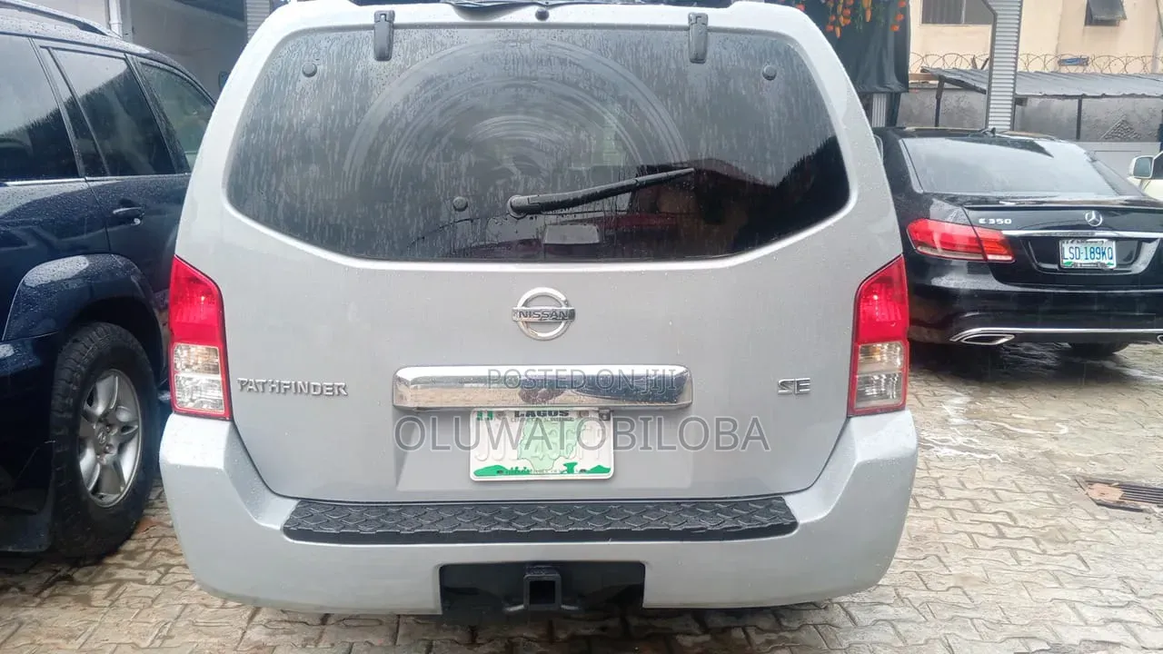 Nissan Pathfinder 2007 Silver