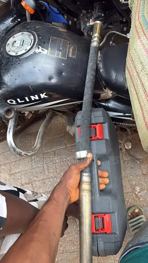 Cordless Concrete Vibrator 98 Volts