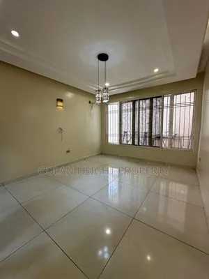 4bdrm Townhouse / Terrace in Diplomatic Zone, Katampe Extension
