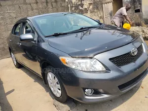 Toyota Corolla 2010 Gray