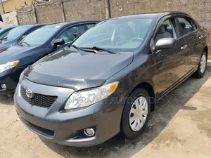 Toyota Corolla 2010 Gray