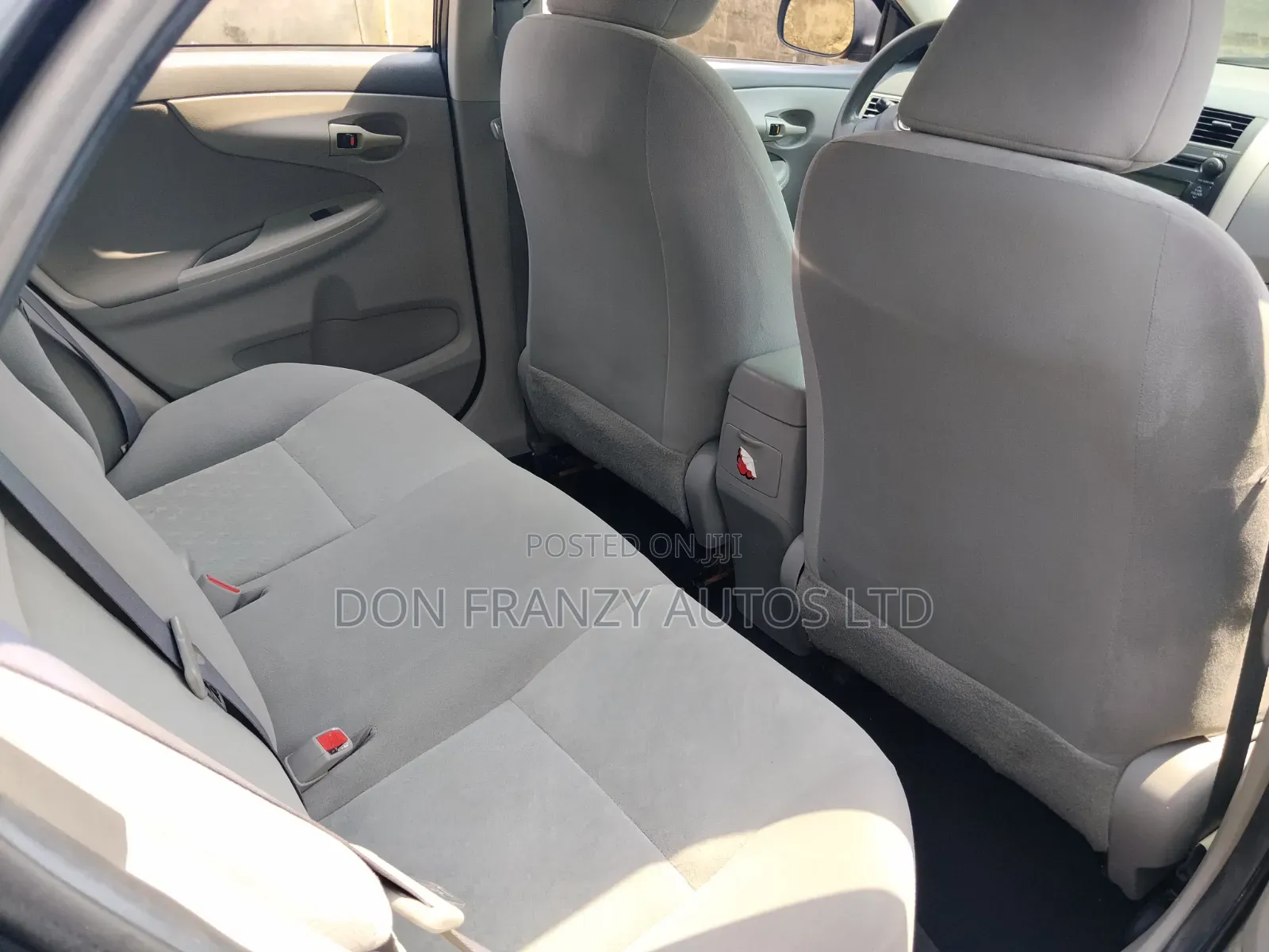 Toyota Corolla 2010 Gray