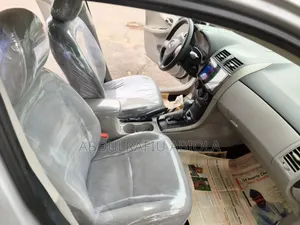 Toyota Corolla 2011 White