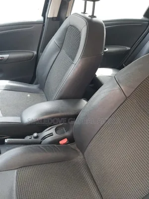 Peugeot 301 2017 Black